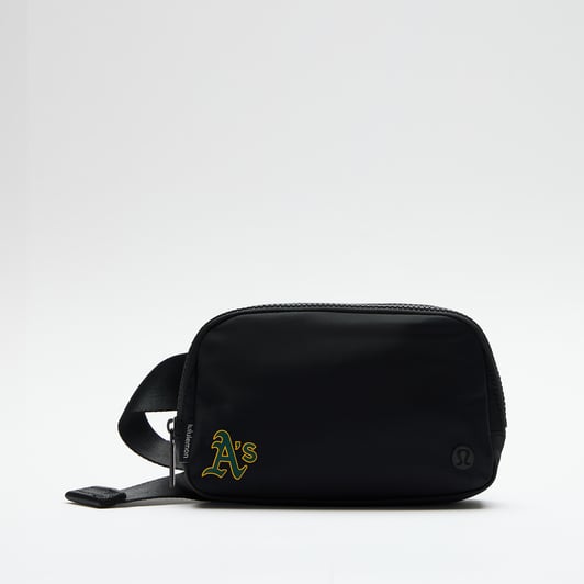 Athletics lululemon Everywhere Belt Bag - Black