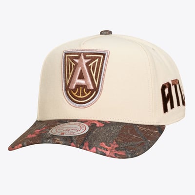 Atlanta Dream Mitchell & Ness Unisex Pink Pro Adjustable Hat - Cream