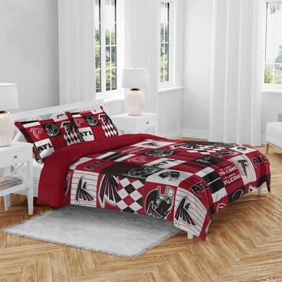 Atlanta Falcons Pegasus Patchwork Plaid Three-Piece Full/Queen Bed in a Bag Set