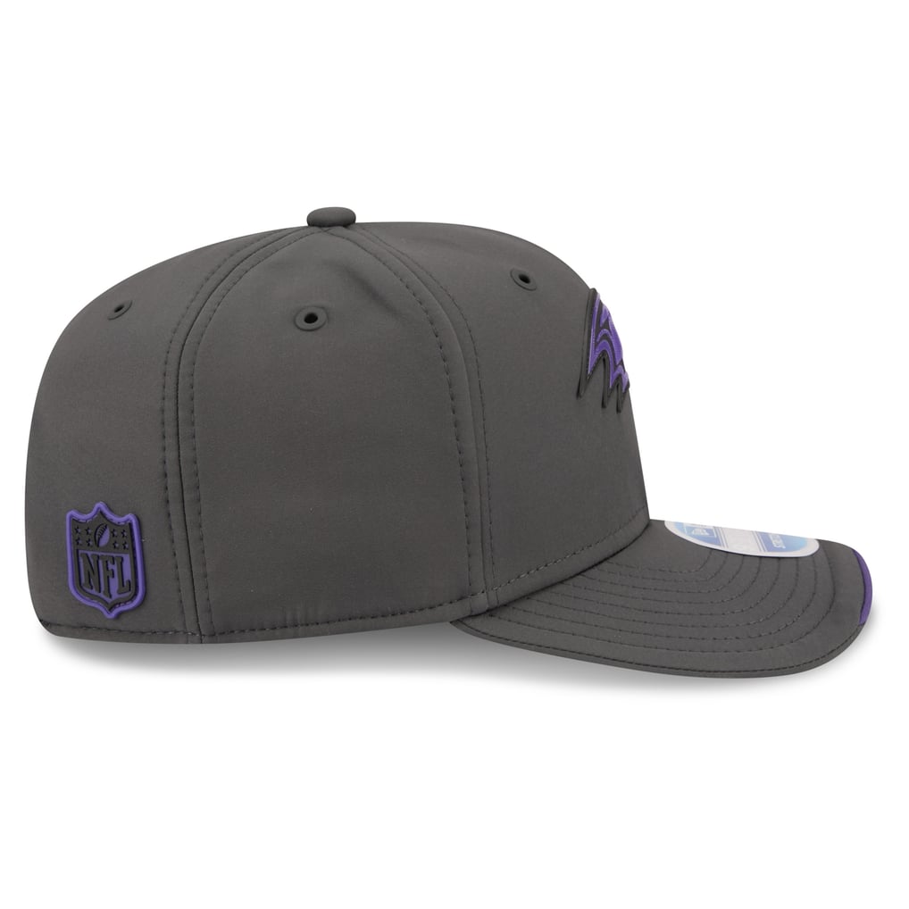 Baltimore Ravens New Era 2026 Sideline Cold Weather  9SEVENTY Adjustable Hat - Charcoal