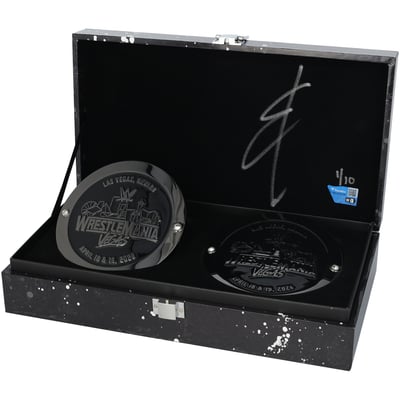 Becky Lynch WWE Autographed WrestleMania 42 Side Plate Set In Gift Box - Limited Edition #1/10