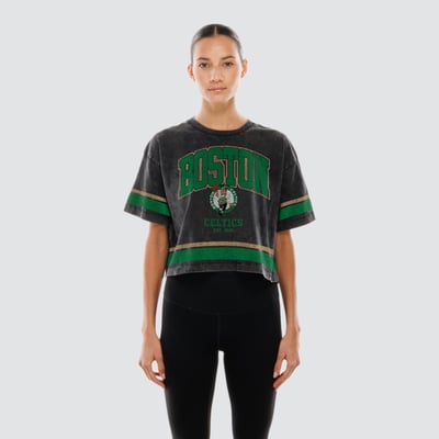  Boston Celtics New Era Women's Cropped Boxy Mineral Wash T-Shirt - Black