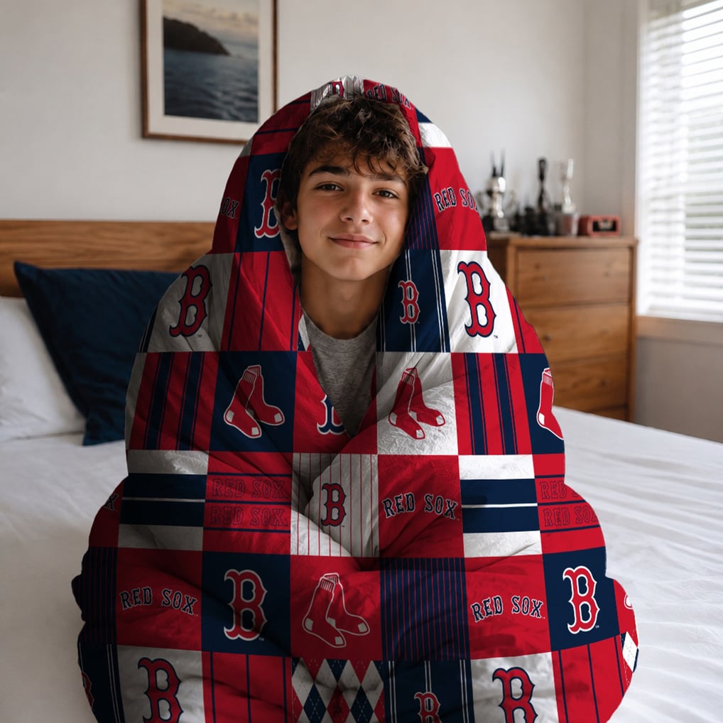 Boston Red Sox Pegasus Patchwork Plaid Three-Piece Full/Queen Bed in a Bag Set