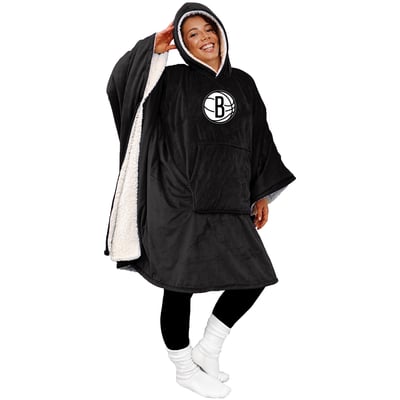 Brooklyn Nets Pegasus Team 50" x 70" Bloncho Sherpa Fan Cape
