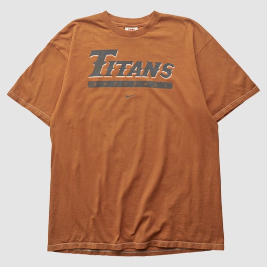 Cal State Fullerton Titans Nike 2000s T-shirt - Clay - L by Fanatics Real Vintage