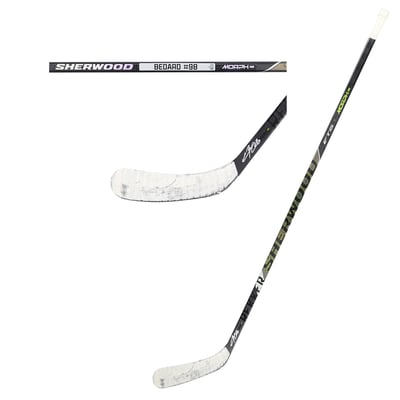 Connor Bedard Chicago Blackhawks Autographed Fanatics Authentic Game-Used Black Sherwood Stick from the 2025-26 NHL Season - NF70456703