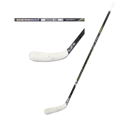 Connor Bedard Chicago Blackhawks Autographed Fanatics Authentic Game-Used Black Sherwood Stick from the 2025-26 NHL Season - NF70456705