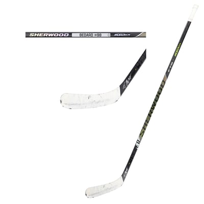 Connor Bedard Chicago Blackhawks Autographed Fanatics Authentic Game-Used Black Sherwood Stick from the 2025-26 NHL Season - NF7045671