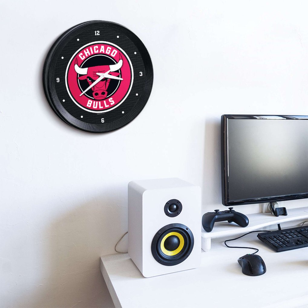 Chicago Bulls 15" Ribbed Frame Wall Clock