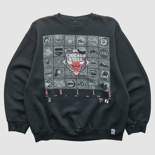 Chicago Bulls Logo 7 90s Pullover Sweatshirt - Black - S by Fanatics Real Vintage
