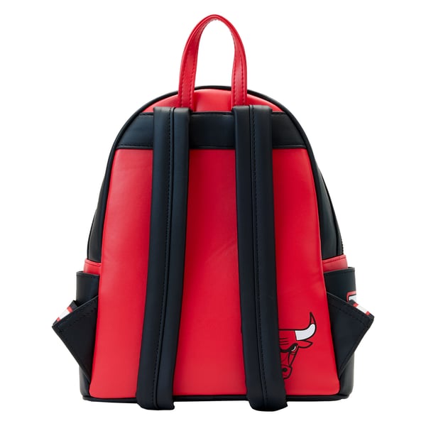 loungefly-chicago-bulls-  display picture 2