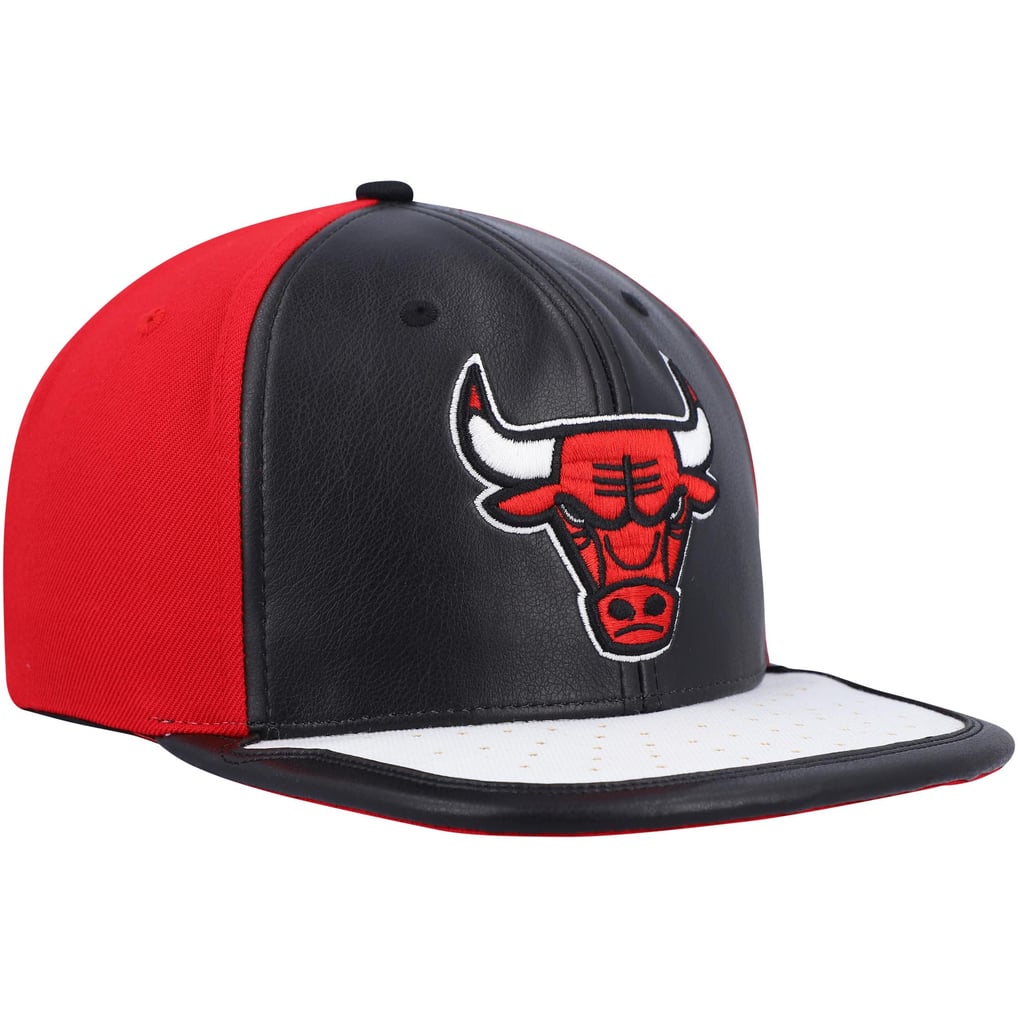 Chicago Bulls Mitchell & Ness Day One Snapback Hat - Black/White