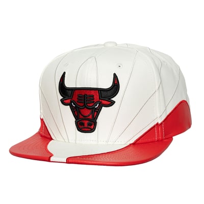 Chicago Bulls Mitchell & Ness Day 12 Two-Tone Faux Leather Snapback Hat - White/Red
