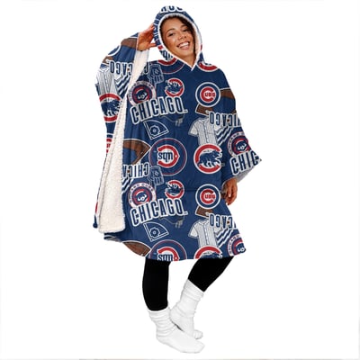 Chicago Cubs Pegasus Mashup 50" x 70" Bloncho Sherpa Fan Cape