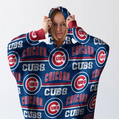 Chicago Cubs Pegasus Wave Ultra Soft Fan Cape