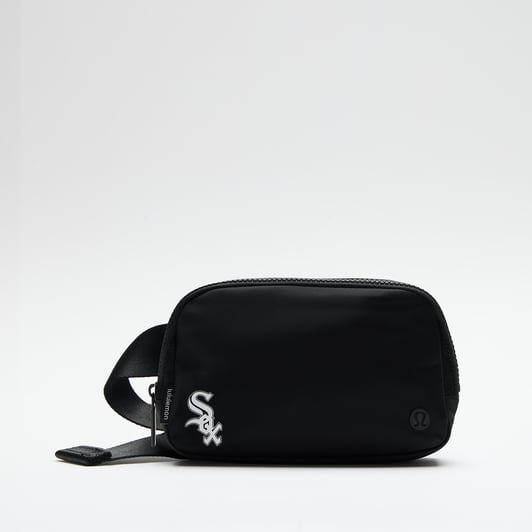 Chicago White Sox lululemon Everywhere Belt Bag - Black