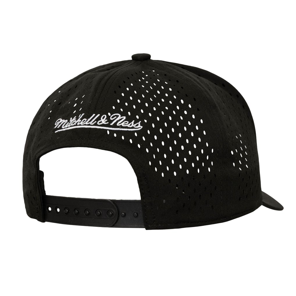 MITCHELL & NESS MLB CHICAGO WHITE SOX SUEDE BILL PRO PINCH SNAPBACK HAT NEW Shop Mitchell Ness Chicago White Sox Pro Pinch Suede Two  main image 4
