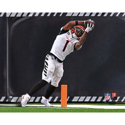 Ja'Marr Chase Cincinnati Bengals Unsigned Fanatics Authentic 2026 Week 2 Toe Tap Touchdown Catch vs. Houston Texans Spotlight Photograph