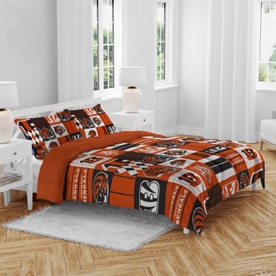 Cincinnati Bengals Pegasus Patchwork Plaid Three-Piece Full/Queen Bed in a Bag Set