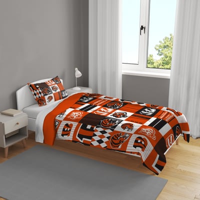 Cincinnati Bengals Pegasus Patchwork Plaid Two-Piece Twin/Twin XL Bed in a Bag Set