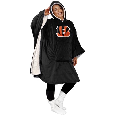 Cincinnati Bengals Pegasus Team Color 50" x 70" Bloncho Sherpa Fan Cape