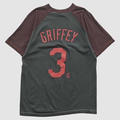 Cincinnati Reds 2000s T-shirt - Gray - XS by Fanatics Real Vintage