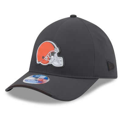 Cleveland Browns New Era 2026 Sideline Cold Weather  39THIRTY M-Crown Stretch Hat - Charcoal