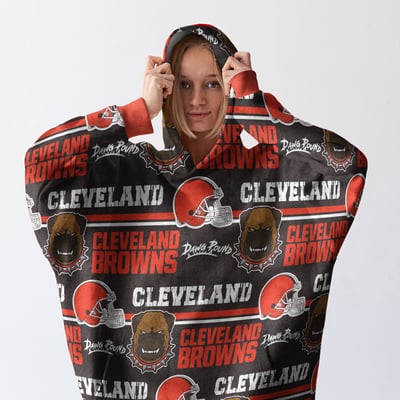 Cleveland Browns Pegasus Wave Ultra Soft Fan Cape