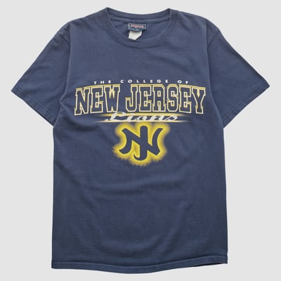The College of New Jersey Lions Jansport 2000s T-shirt - Navy - XS by Fanatics Real Vintage