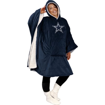Dallas Cowboys Pegasus Team Color 50" x 70" Bloncho Sherpa Fan Cape
