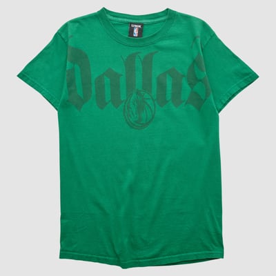 Dallas Mavericks UNK 2010s T-shirt - Green - S by Fanatics Real Vintage
