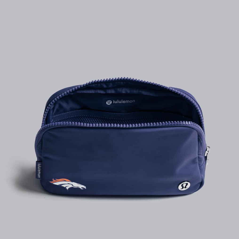 Denver Broncos lululemon Everywhere Belt Bag - Midnight Shadow