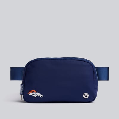 Denver Broncos lululemon Everywhere Belt Bag - Midnight Shadow