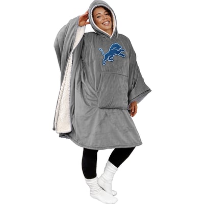 Detroit Lions Pegasus Team 50" x 70" Bloncho Sherpa Fan Cape