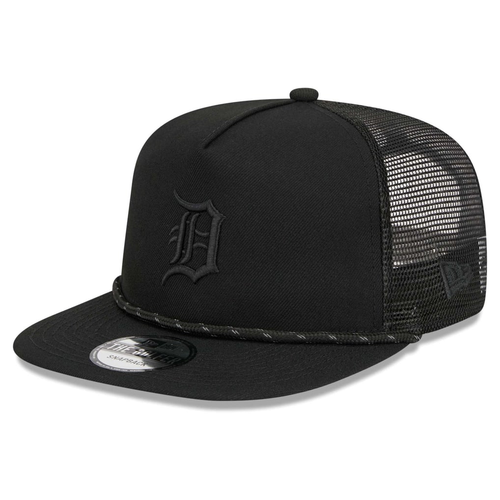 Men's Detroit Tigers New Era Black on Black Meshback Golfer Snapback Hat