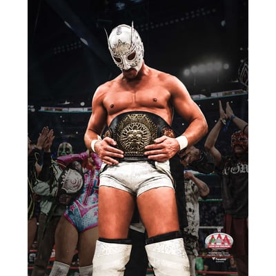 El Grande Americano WWE Unsigned Fanatics Authentic Triplemania 34 AAA Mega Championship Spotlight Photograph
