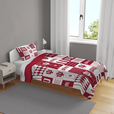 Indiana Hoosiers Pegasus Patchwork Plaid Two-Piece Twin/Twin XL Bed in a Bag Set