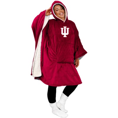 Indiana Hoosiers Pegasus Team 50" x 70" Bloncho Sherpa Fan Cape