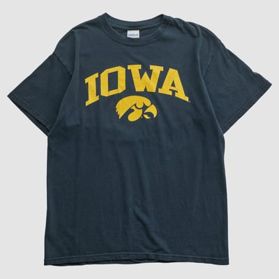 Iowa Hawkeyes Gildan 2010s T-shirt - Black - M by Fanatics Real Vintage