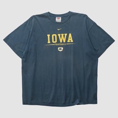 Iowa Hawkeyes Nike 2000s T-shirt - Black - 3XL by Fanatics Real Vintage