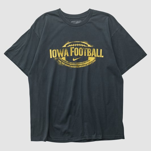 Iowa Hawkeyes Nike 2000s T-shirt - Black - XL by Fanatics Real Vintage