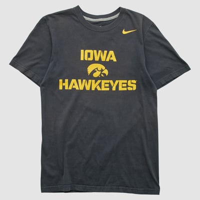Iowa Hawkeyes Nike 2010s T-shirt - Black - S by Fanatics Real Vintage