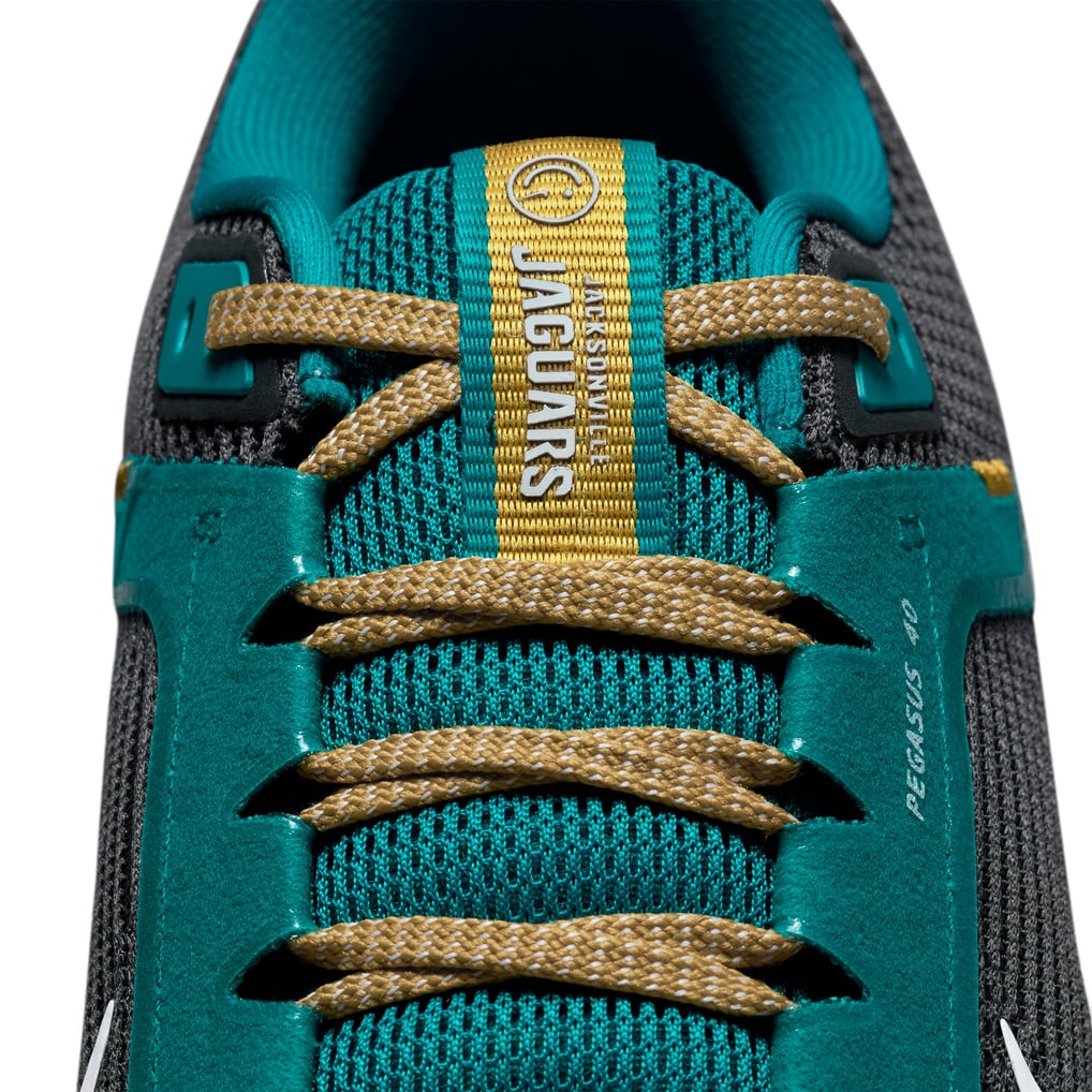 Unisex Nike Anthracite Jacksonville Jaguars Zoom Pegasus 40  display picture 1