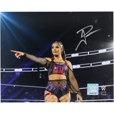Jaida Parker WWE Autographed Fanatics Authentic 8" x 10" In Ring Pointing Photograph