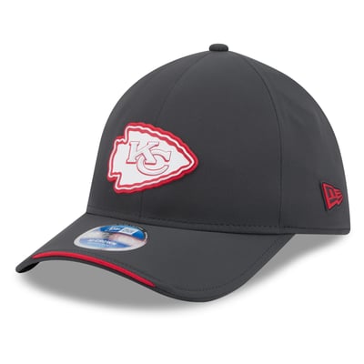 Kansas City Chiefs New Era 2026 Sideline Cold Weather  39THIRTY M-Crown Stretch Hat - Charcoal