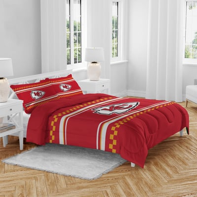 Kansas City Chiefs Pegasus Checkered Dash Three-Piece Full/Queen Bed in a Bag Set