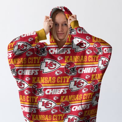 Kansas City Chiefs Pegasus Wave Ultra Soft Fan Cape