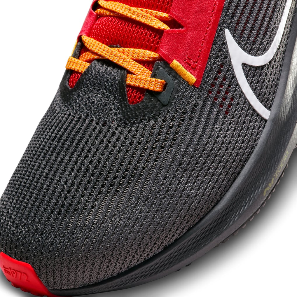 Unisex Nike Anthracite Kansas City Chiefs Zoom Pegasus 40  display picture 3