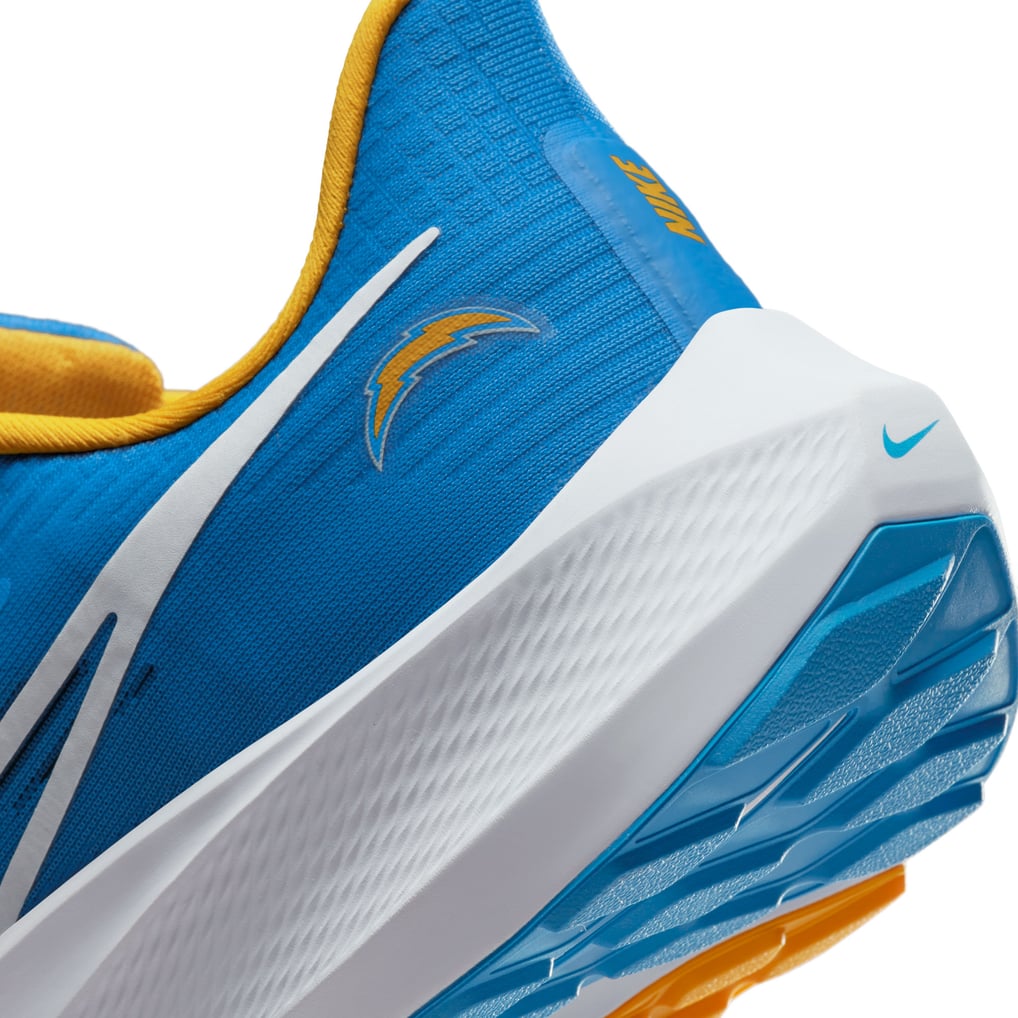 Unisex Nike Powder Blue Los Angeles Chargers Zoom Pegasus 39  display picture 1