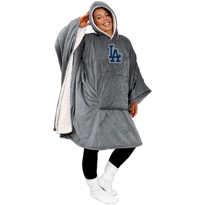 Los Angeles Dodgers Pegasus Team 50" x 70" Bloncho Sherpa Fan Cape